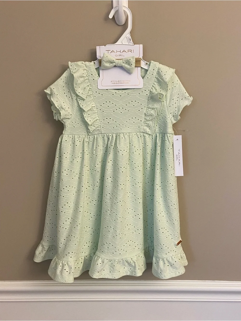 Tahari Girl Mint Eyelet Ruffle Dress with Bow Size 4T, NWT